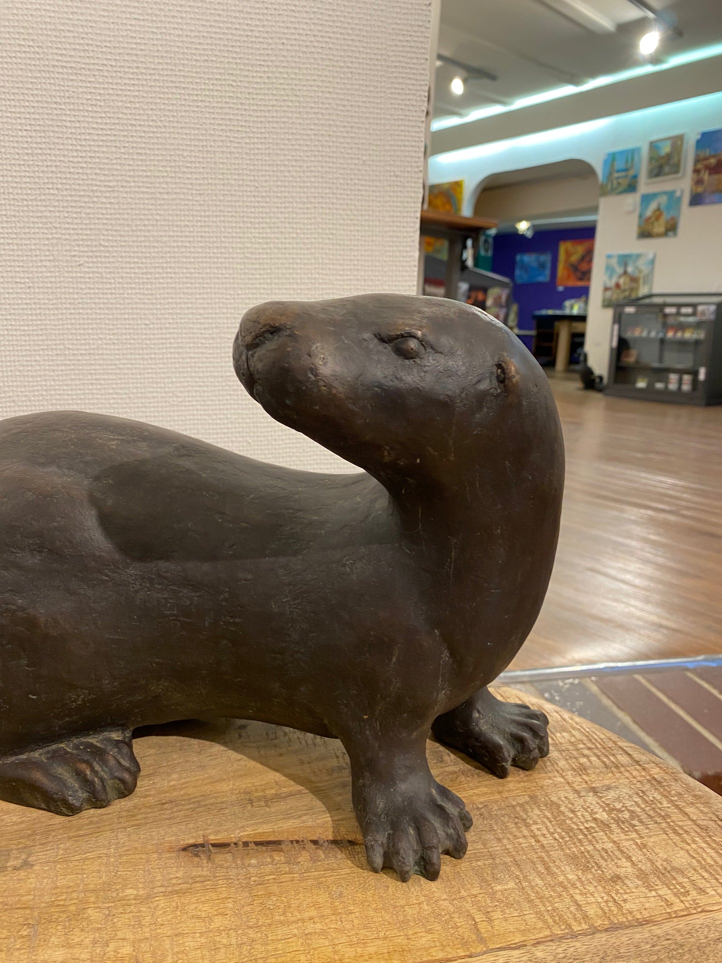Fischotterpaar aus Bronze