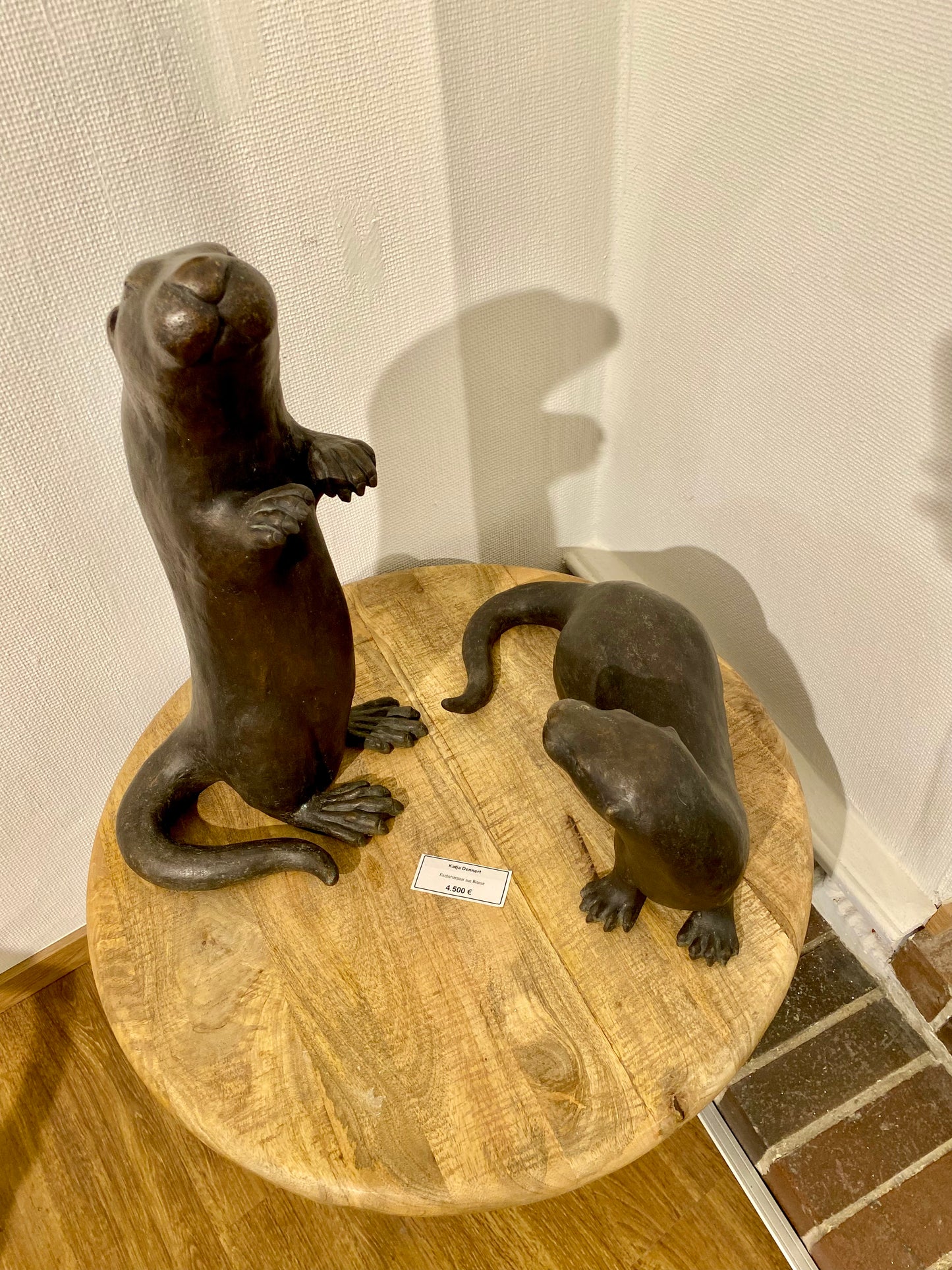 Fischotterpaar aus Bronze