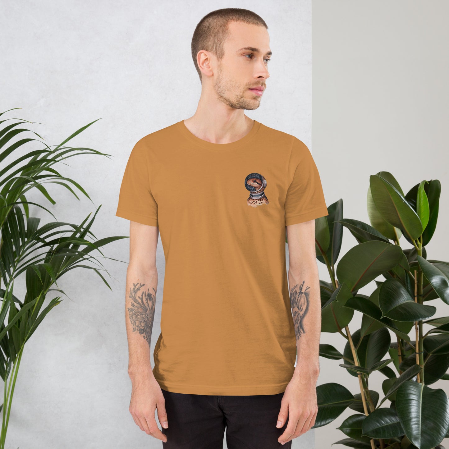Space Snake - Stickerei T-Shirt Unisex I Kunst von Lara Simons