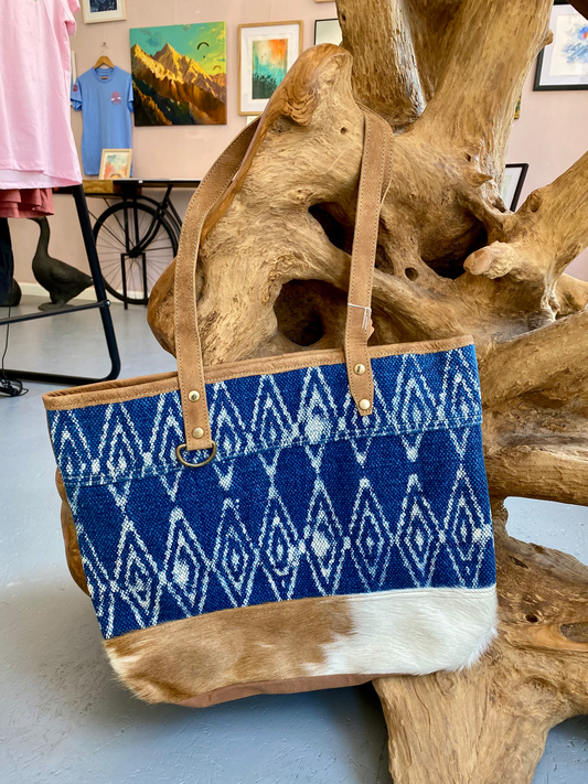 Tasche Selma - Canvas Handtasche mit Kedergriff I Ethno Shopper aus Baumwolle und Fell