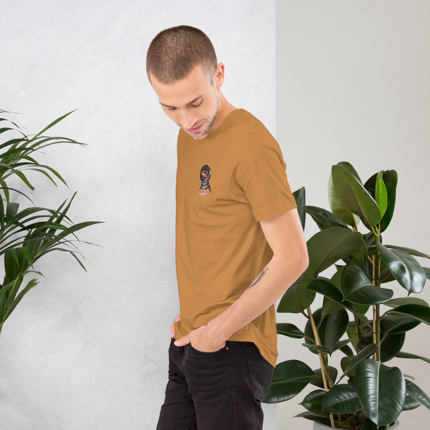 Space Snake - Stickerei T-Shirt Unisex I Kunst von Lara Simons